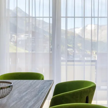 Alpenaussicht Hotel 4*