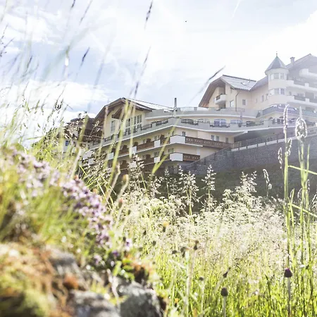 Hotel Alpenaussicht 4*