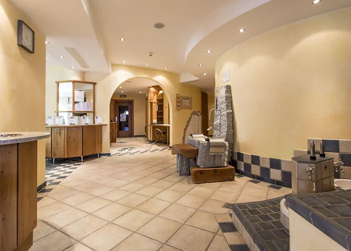 Hotel Alpenaussicht 4*