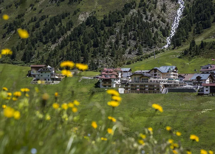 Alpenaussicht 4* 오베르구르글