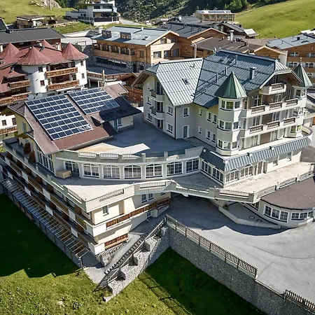 Alpenaussicht Hotel 4*