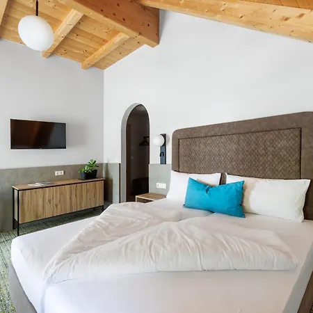 Alpenaussicht Hotel 4*