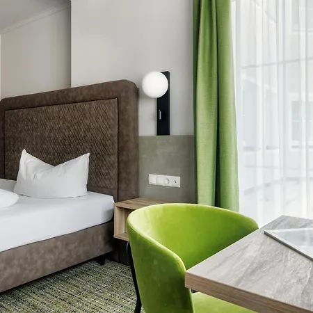 Hotel Alpenaussicht 4*