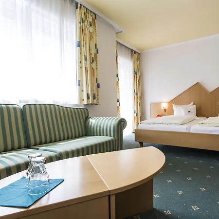 Hotel Alpenaussicht 4*