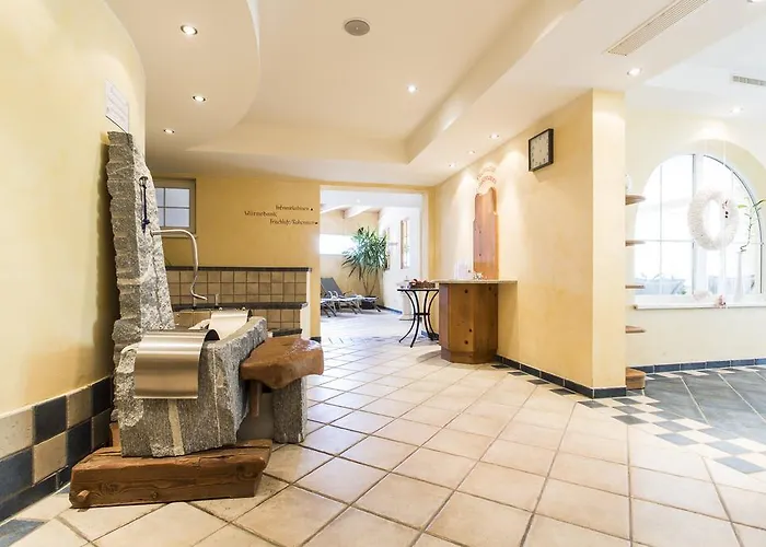 Hotel Alpenaussicht 4*