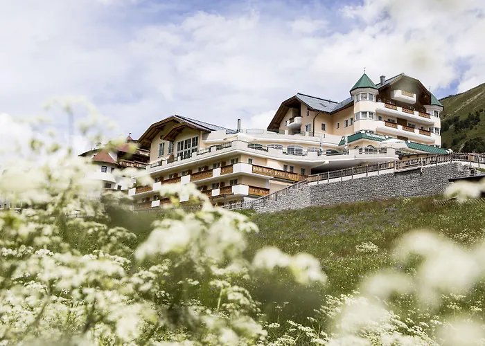 Hotel Alpenaussicht 4*